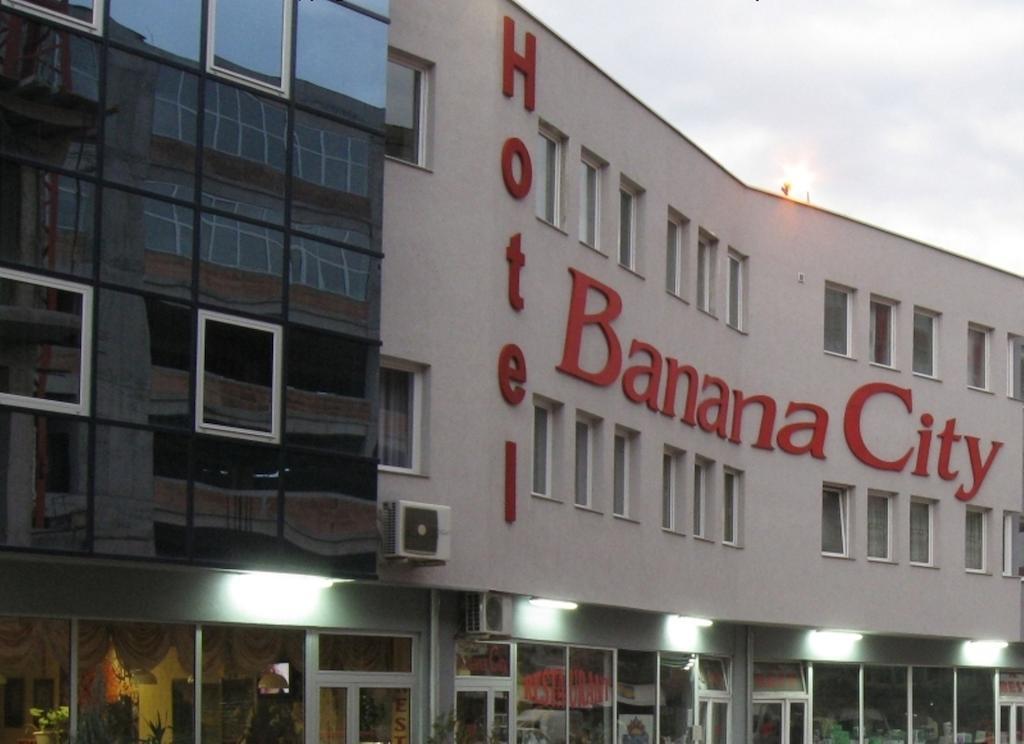 Banana City Hotel Сараево Екстериор снимка